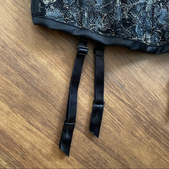 Fredricks Hollywood corset black lace sequins gold sexy Small bustier lingerie - Picture 4 of 11